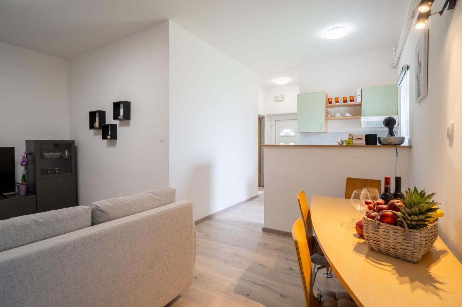 Apartman Mihovil Gospić Exteriör bild